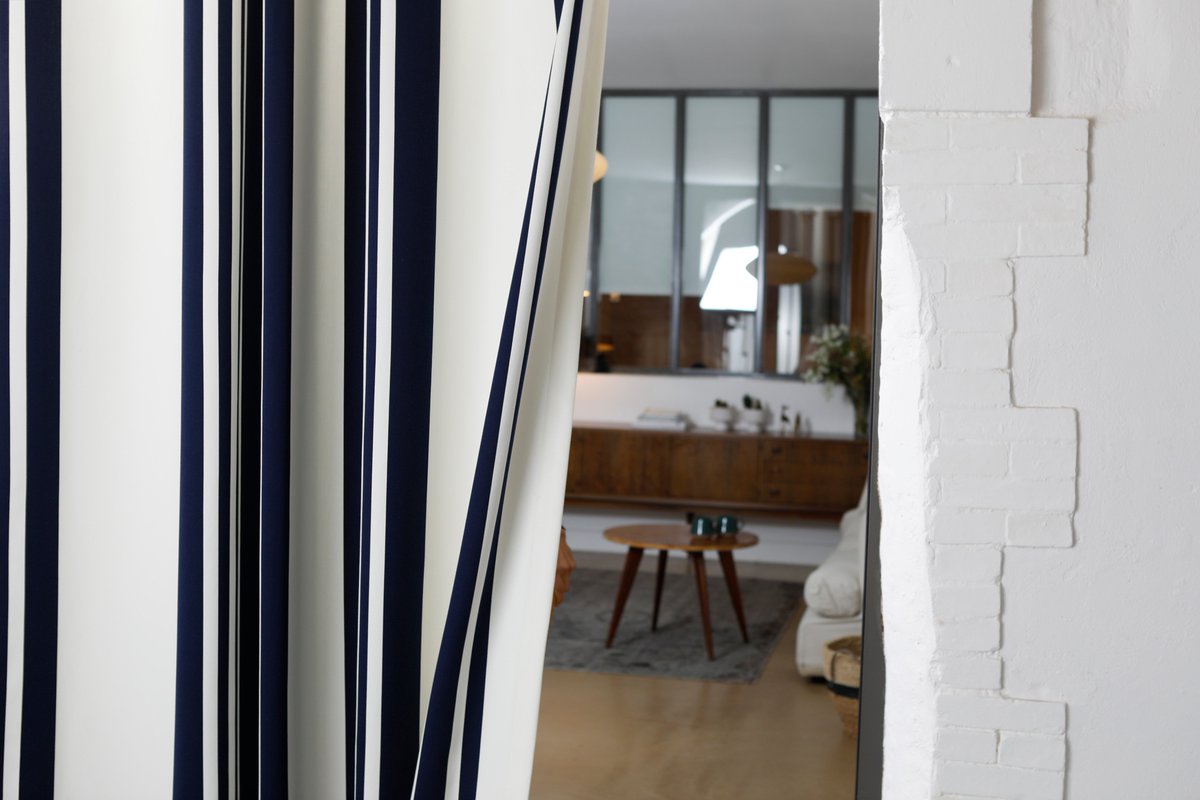 Encore quelques jours pour profiter de notre offre du Mois de la Déco ! 
Jusqu'au 31 mars, votre ourlet est offert pour tout achat d'un rideau 🌻
Rendez-vous sur notre site jean-vier.com ou dans nos jolies boutiques.