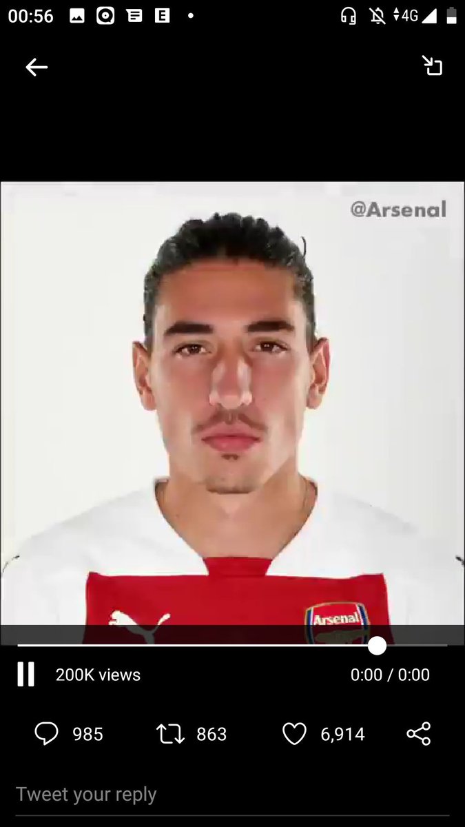 nuralammn's tweet photo. @Arsenal @HectorBellerin https://t.co/4ikfDeY3oQ