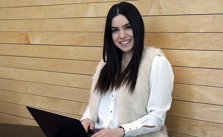 “Who doesn’t dream of owning their own business?” Elsy Makhlouf is a fourth-year Public Relations student at the Mount, and CEO of Lively Public Relations and Branding Inc. Learn more about her story at: ow.ly/XYti30o7CgB #ThisIsMSVU