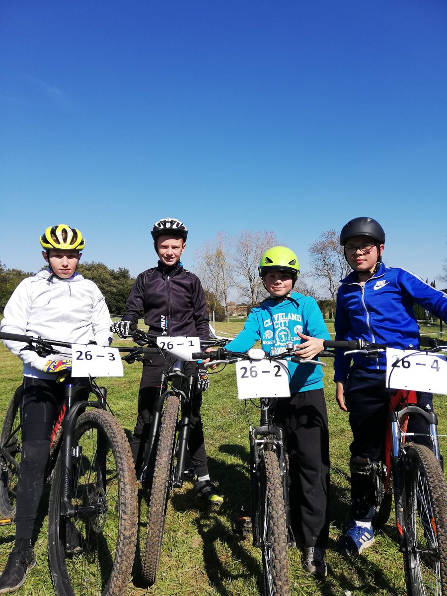 Antoinemahe's tweet photo. Competition #unss équipe college de bourg 2eme rendez vous dans 15 jours pour les académique sur le même site du mugron à gauriac @ccileERIONALUOB @clgjprevert33 #SAAprevert #VTT #UNSS https://t.co/Sdti1vPntW