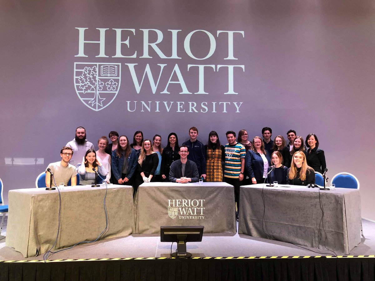 lou_signs's tweet image. Have looked forward to this day for four years 🤩 finally our time to interpret at the multilingual debate! #HWUMLD #HWUMLD2019