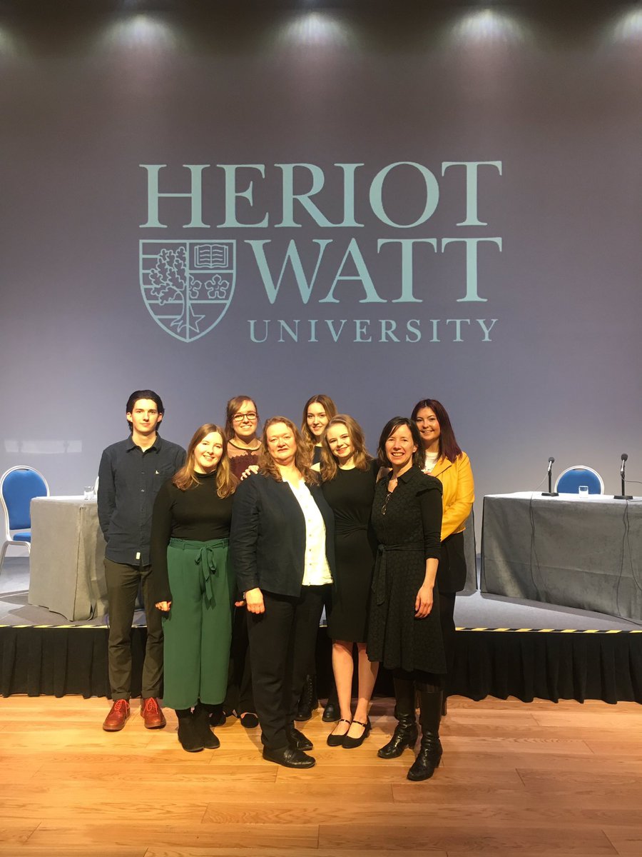 lou_signs's tweet image. Have looked forward to this day for four years 🤩 finally our time to interpret at the multilingual debate! #HWUMLD #HWUMLD2019