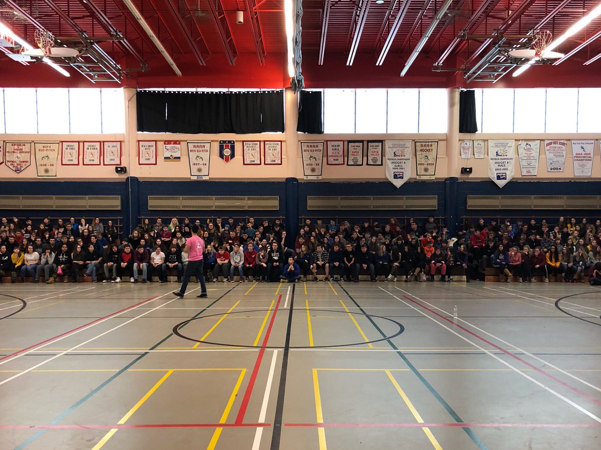 LZuni's tweet photo. #TalkingPot with youth in Clarenville and Bonavista schools today, as part of the #RCMPYouth national engagement on cannabis legalization and drug-impaired driving. #ImpairedDriving https://t.co/5z31rCNb76 @NLESDCA @RCMPNL #nfldnews #NLnews #pottalk https://t.co/3yj2gfYJ8H