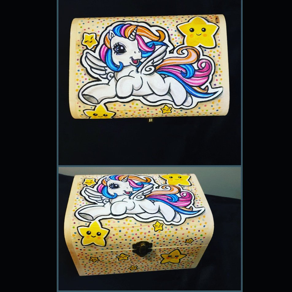 AllurinAssassin's tweet photo. Another commission piece for a little girl. #woodartists #woodartwork #artonwood #giftideas #giftbox #mylittlepony #mixedmediums #cute #unicorn #devilishdesigns #ladytattooer thanks for looking. https://t.co/HZXm5VMnqC