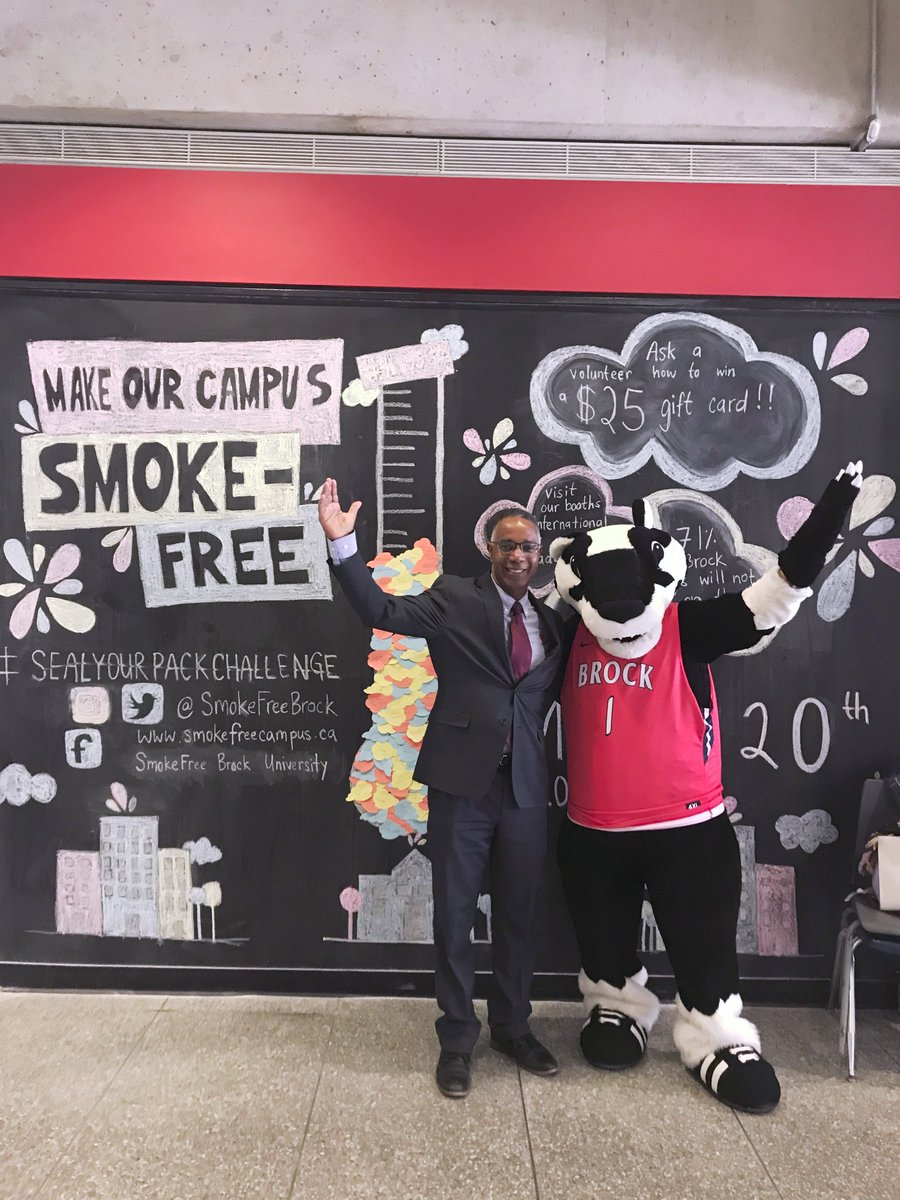AnaSanchezPhD's tweet photo. . @SmokeFreeBrock culminates their campaign!

Our @BrockHLSC students in Program Planning &amp; Evaluation course have been running an intensive social marketing campaign to raise more awareness. 

@BrockUniversity President Fearon just stopped by a display table to show support!! https://t.co/RUzJwrtpHL