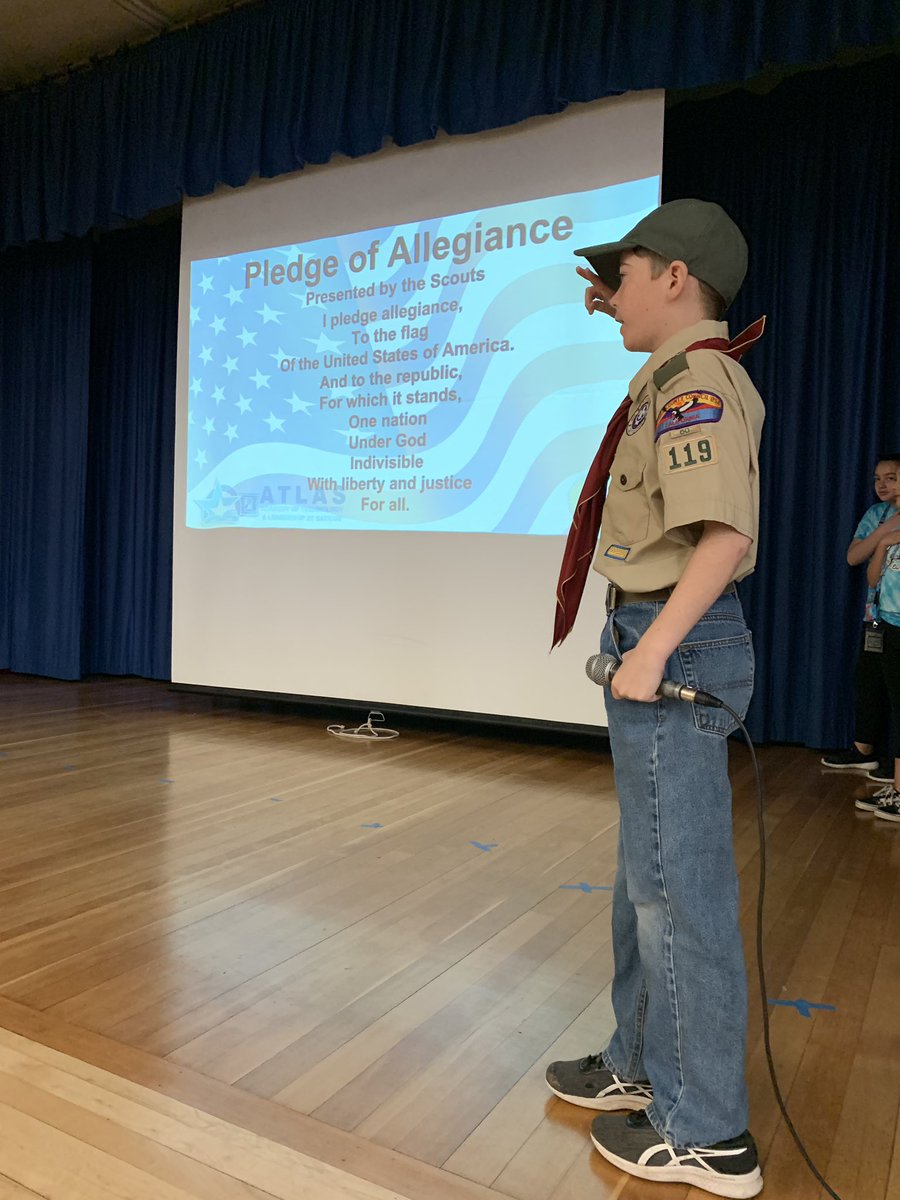 MrsWhitcombEDU's tweet photo. Love starting #LEADTime with our scouts leading the flag salute. @atlaselem #VUSDStrong https://t.co/mbhLwsH8N5