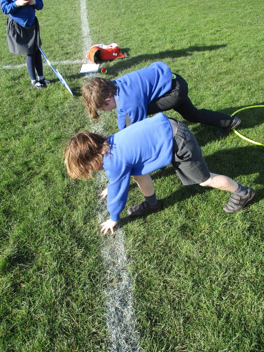 P3/4 enjoying learning outdoors when designing and carrying out tasks to check measure skills and knowledge at end of topic. We did similar task at start of topic to see what we knew #skillsforlifework #CL #problemsolving #targets #funoutdoors #pupilsleadinglearning