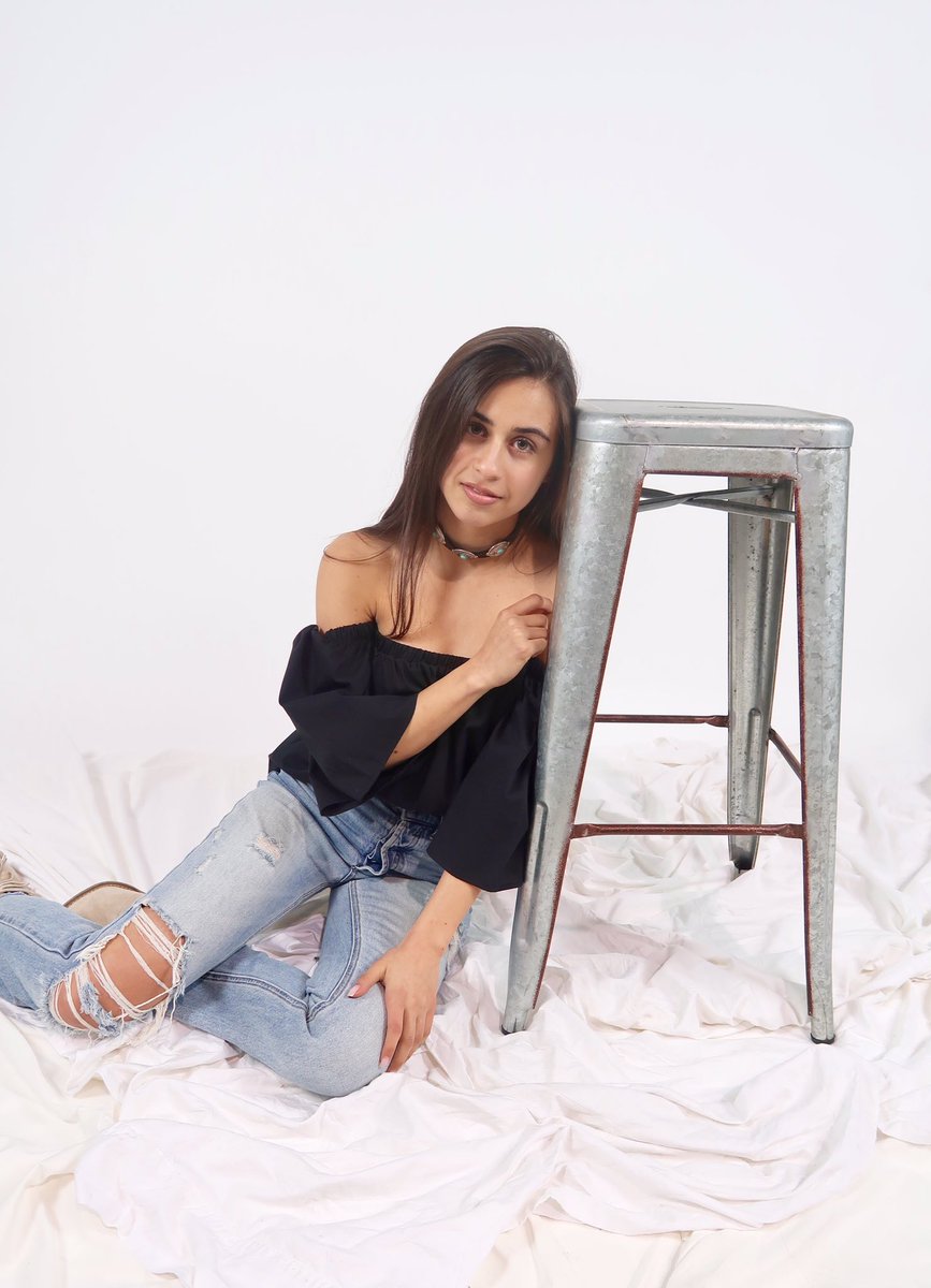 Happy first official day of Spring 🌼 This little black off the shoulder top is still in stock &amp; perfect for all your spring fashion needs!