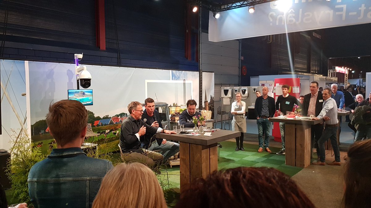 Straks bierproeverij op het #swfplein na het gesprek met #henkdejong en #sandorvanderheide #bcdn