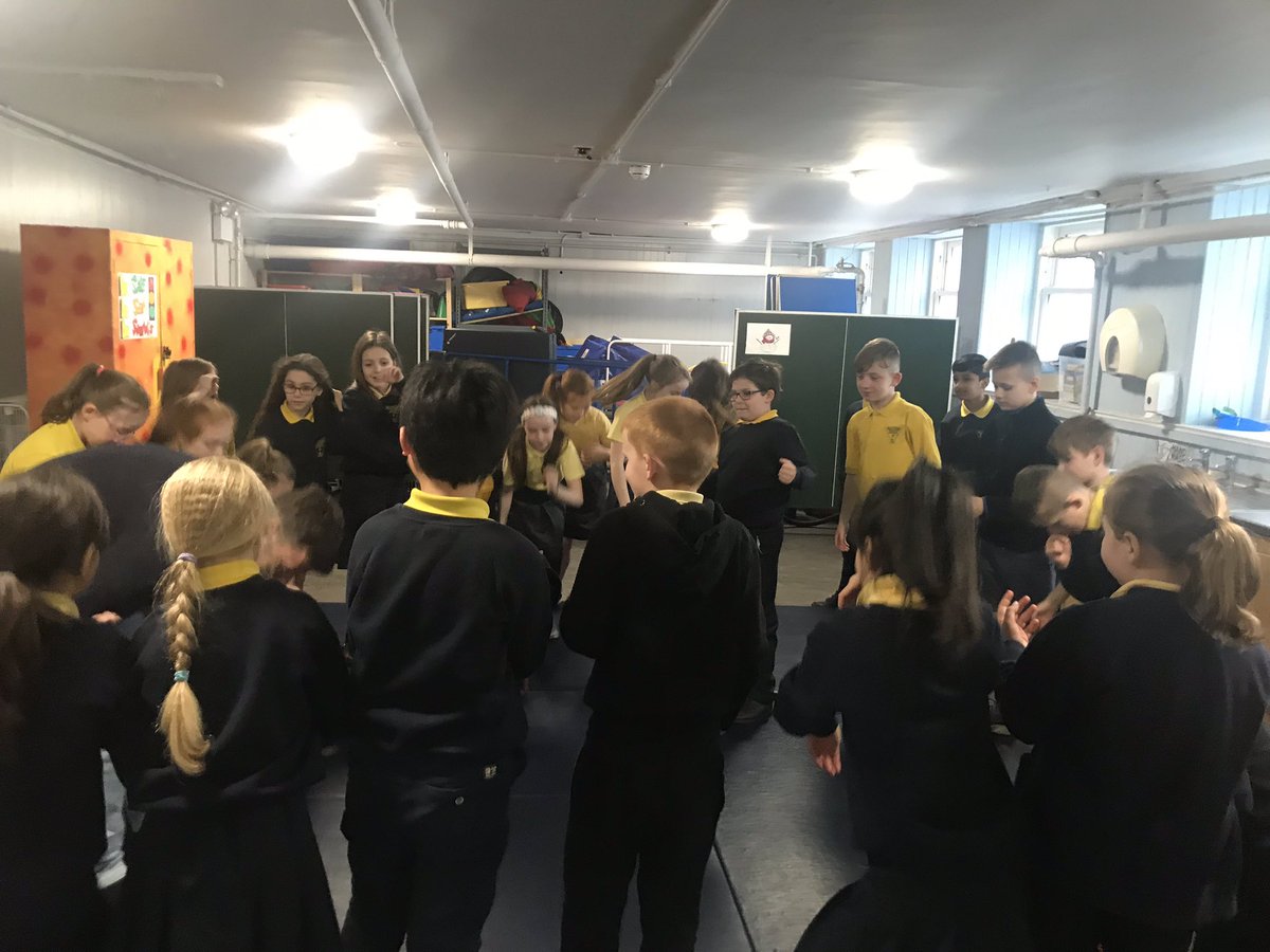 Alisonacross's tweet image. A monster, an eagle and Jack! #usingourimagination @scotstoun