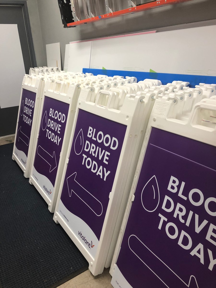 FastSigns479's tweet photo. Have an upcoming event you need wayfinding signage for? There's no project too big or too small for FASTSIGNS Denver--we got you covered! Just look at these 31 A Frames we produced for @VitalantCO . #fastsignsdenver #fastsignsdidit #fastsignscares https://t.co/H9Z0cdLoep