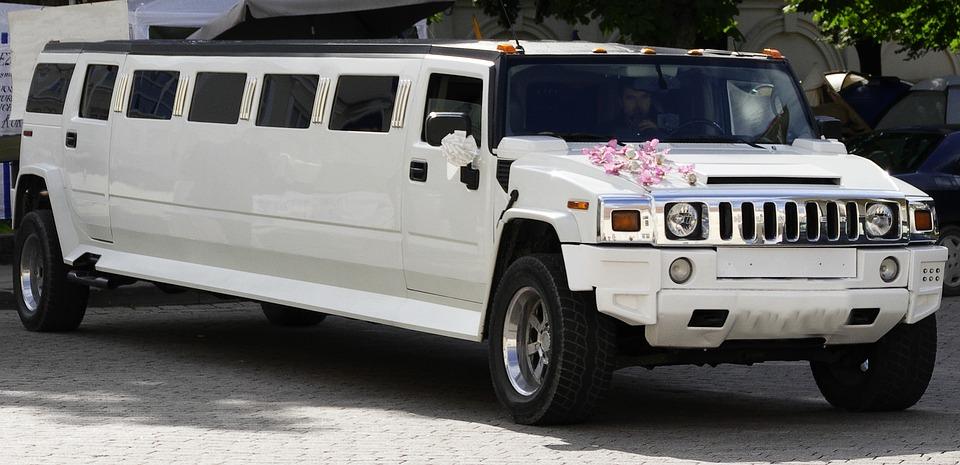 limos_toronto's tweet photo. Toronto Limos provides you most comfortable and luxurious limousine service in Toronto, Ontario. #TorontoLimos #Limo #PartyBuses #SpecialOccasions #PartyTime #CanadasBridalEvents #TorontoWedding #Wedding #ABLimo #LimoService #Limousine #HummerLimos https://t.co/TzFup9F3hO https://t.co/ll5176nuMc