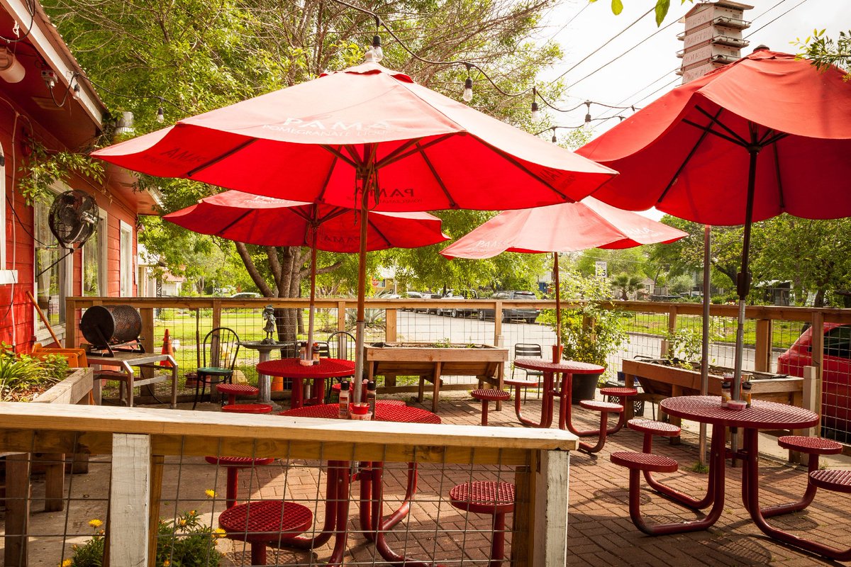 mimadres's tweet photo. Come chill on our patio under the shady trees with the birds chirping - perfect for you and your friends to enjoy on this wonderful day ☀️ Perfect day for Spring Break-ing (even if you still have to work!)
#ATX #UTAustin #SpringBreak https://t.co/dozVTWOmTS