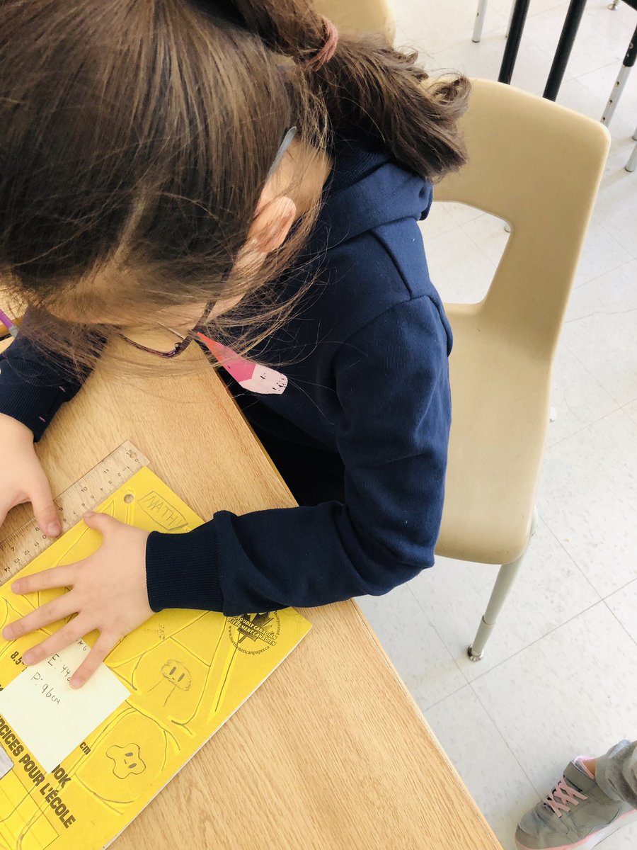 CurciJordana's tweet image. In Math, we’re estimating, measuring and recording the perimeter of two-dimensional shapes through investigation! We’re estimating, measuring and recording the perimeter of our notebooks! #grade3 #classchallenge #measurement
