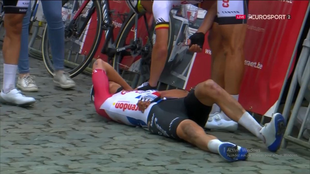 Cyclocross24 Com On Twitter Mathieu Van Der Poel Was Involved In A Crash In The Last Kilometer Of Nokere Koerse Doesn T Look Good