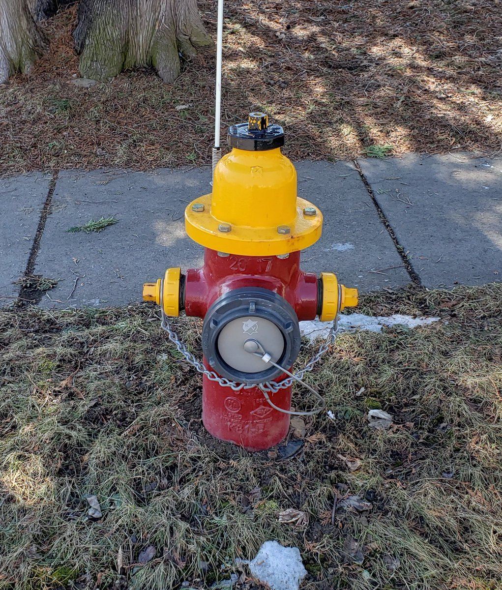 Great turnout at drill last night! Building muscle memory with hydrant and hose line operations...remember the three basic types of hydrants in our district? Check out the photos and always be prepared! <a href="/snicotera57/">Clutch</a>