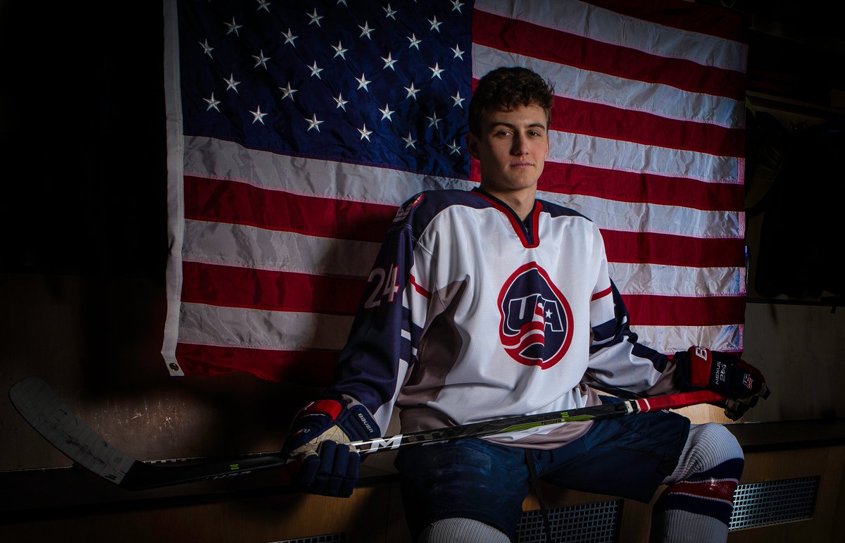 USAHockeyNTDP's tweet photo. 🇺🇸 JERSEY REVEAL! 🇺🇸

Throwing it back to 1998 with these @usahockey vintage jerseys that will be sported on #SaluteToHeroes Weekend this Friday and Saturday!

Info → https://t.co/nx2UfFQZhB https://t.co/SYyOMypQzB