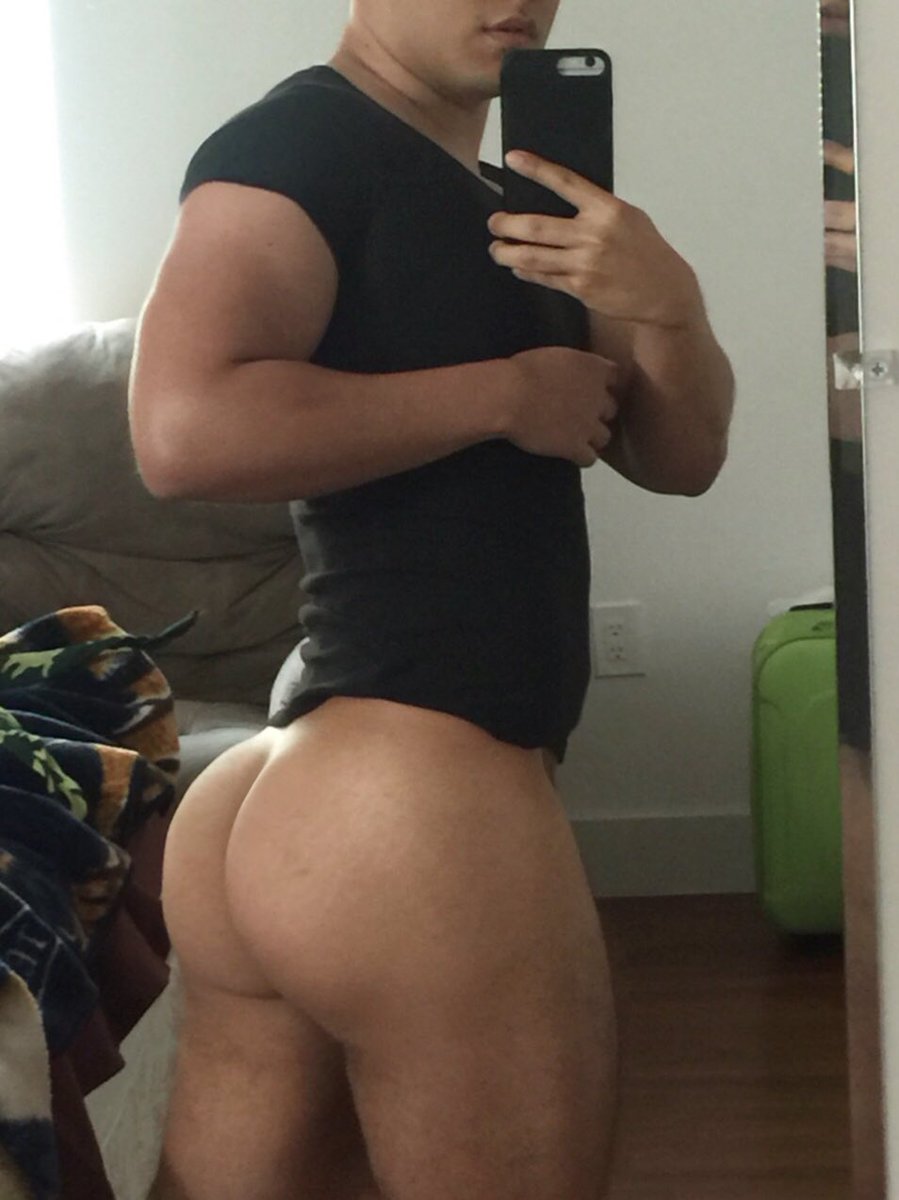 itsPJLife's tweet photo. Booty team https://t.co/ga62fvzYmf
