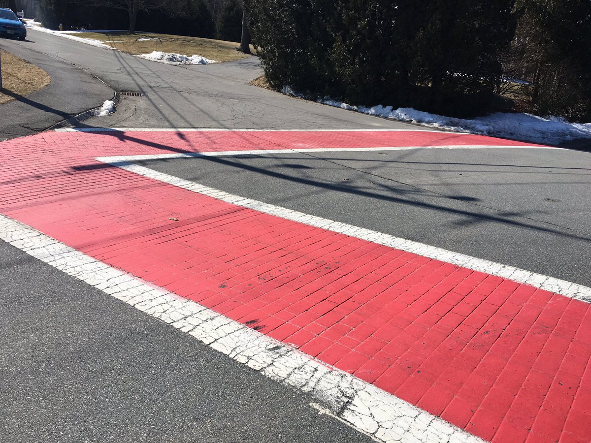 paverpete1's tweet image. @NashuaPatch where can I drop of samples of @techobloc #Villagio in #Merlot a full range red blend because the look of spilled paint hurts the social and physical #environment  
@techomd