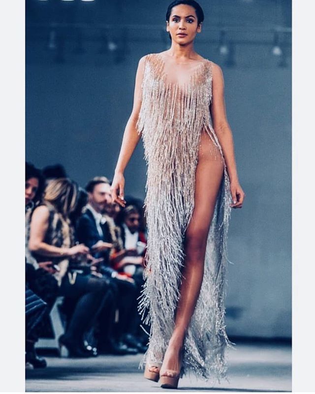 cariblookbook's tweet photo. Yes, MA'AM! Get into this very sexy fringe moment by #Arega
.
.
#LookbookLove #StCroix #USVI https://t.co/x5zWfa78RQ