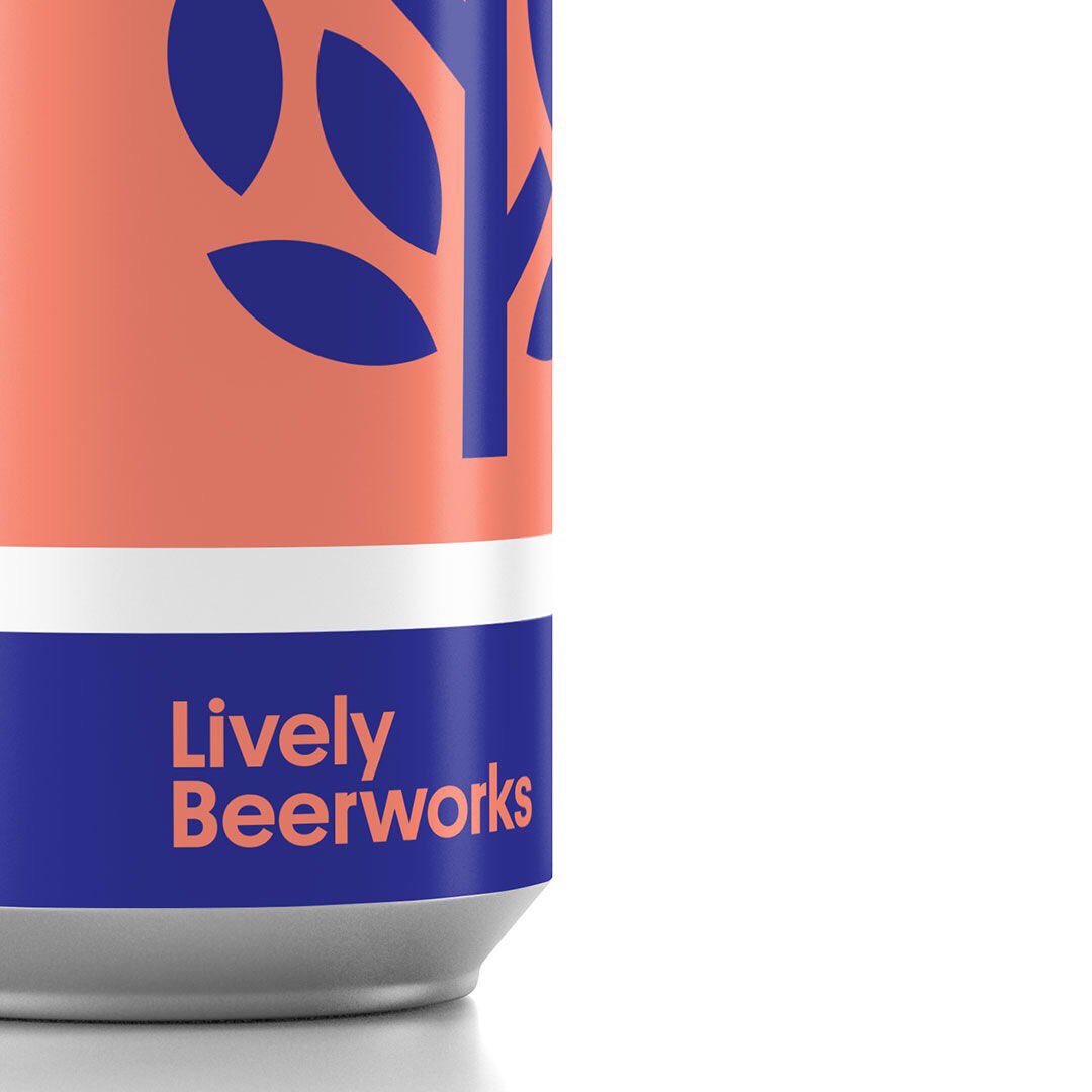 LivelyBeerworks's tweet image. Can designs have been finalized! @MadeBySwitch has done an amazing job! Check in Friday to see our full design and our new billboard!

#keepitlively #drinklocal
#okc #craftbeer #oklahomacity #sexybeercans #candesigns #blakelivelyshoulddrinklively