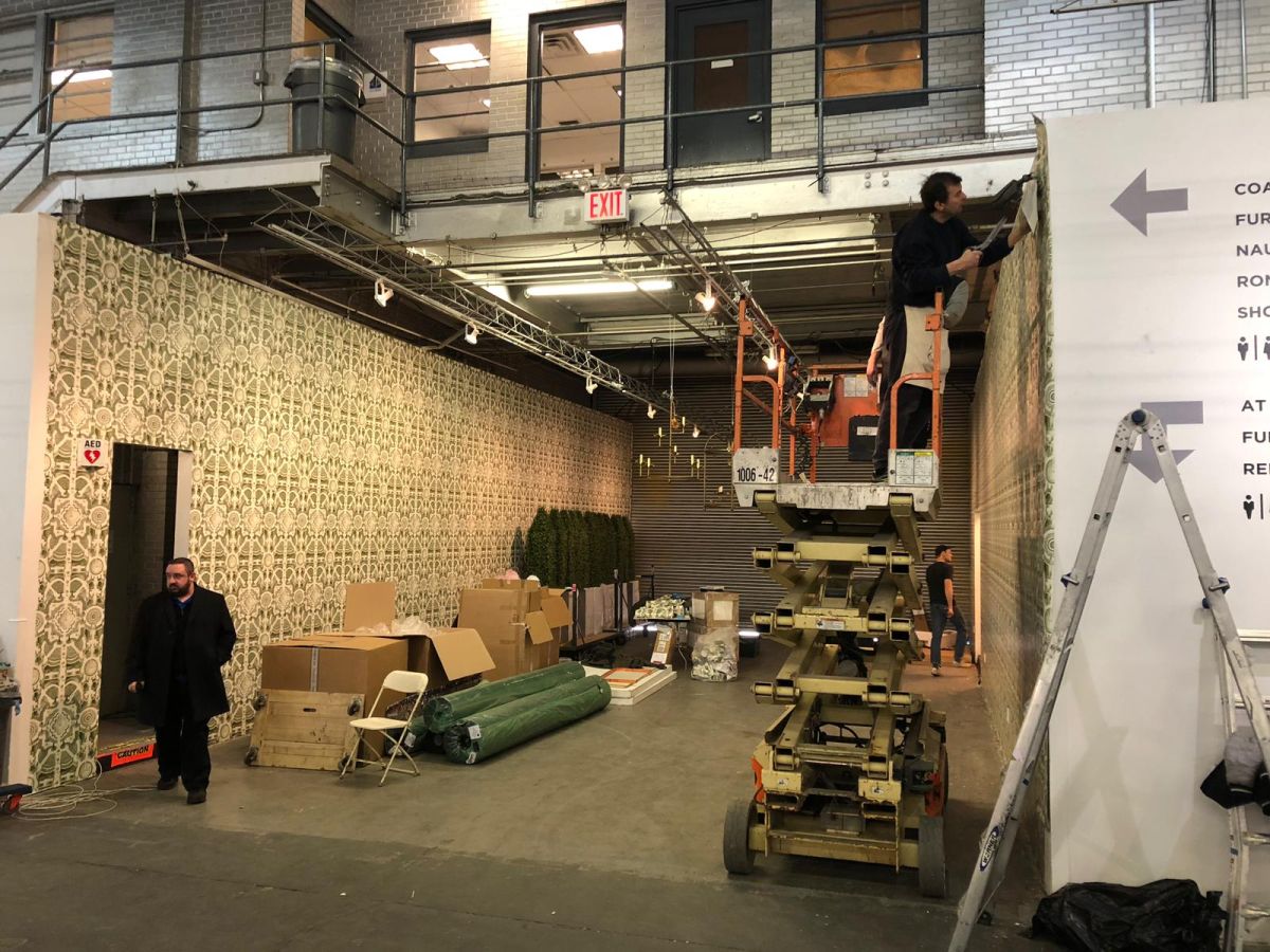 WALLPAPERDIRECT's tweet photo. Well done to the team who have been working very hard getting ready for the #ArchitecturalDigestDesignShow which opens in New York tomorrow. The show runs until the 24th March and you can find us on Booth 528 so please come and say hi 👋 https://t.co/jeW4XFh37g