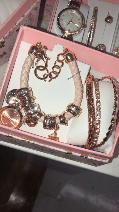 I wanted this bracelet set but realized I deserve a Pandora Set, which one of you whores is buying it<a href="/tag/findom"class="tags"><span>#findom</span></a><a href="/tag/cuckold"class="tags"><span>#cuckold</span></a><a href="/tag/humanatm"class="tags"><span>#humanatm</span></a><a href="/tag/paypigswanted"class="tags"><span>#paypigswanted</span></a><a href="/tag/walletrinse"class="tags"><span>#walletrinse</span></a>