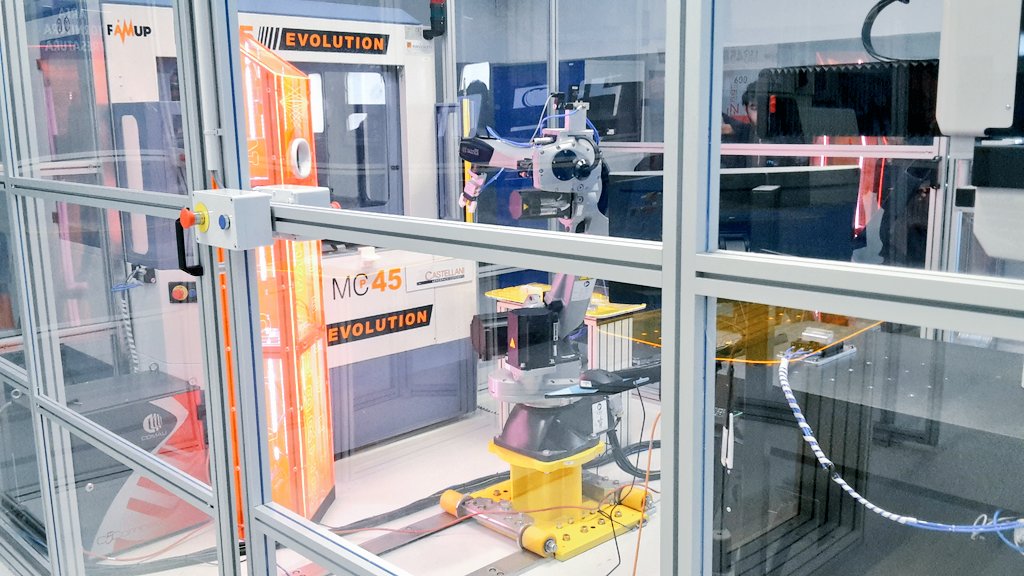 Federmeccanica's tweet photo. Esperimento unico in Italia, riproduzione fedele di una realtà aziendale innovativa "4.0",completa in tutti i suoi processi, metodologia didattica fortemente applicativa. Il perché di un'eccellenza nazionale, best practice da diffondere #LABOMEC @ItsUmbria #ImpresaDay https://t.co/EVZwFPH07X