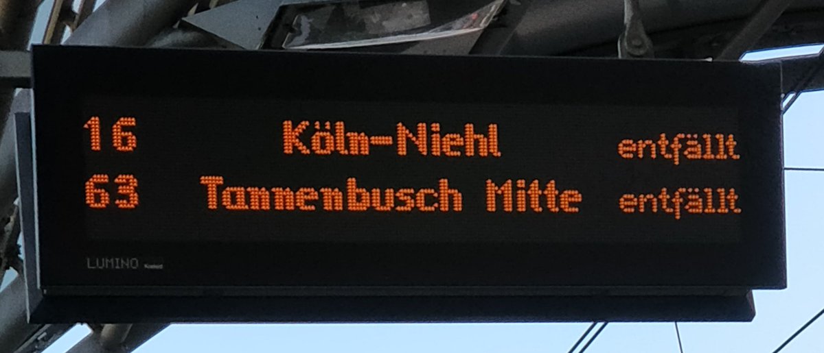 polyfeux's tweet photo. @SWBBusundBahn einfach beide Bahnen entfallen.. Ist das #SWBRacingTeam schon im Feierabend? 😠🤬 https://t.co/uY2iGo9aPt
