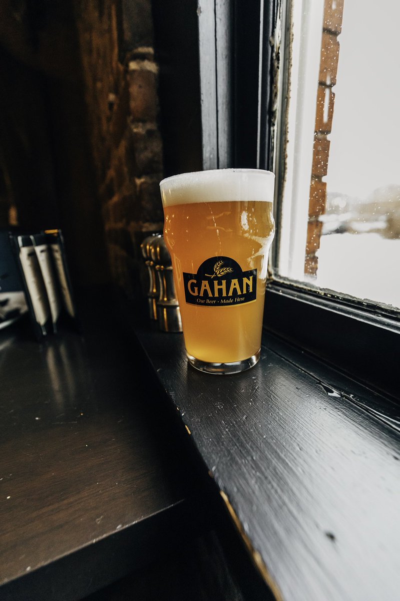 Wednesdays mean staff priced pints &amp; acoustic evenings - we have music from Eli Best tonight!