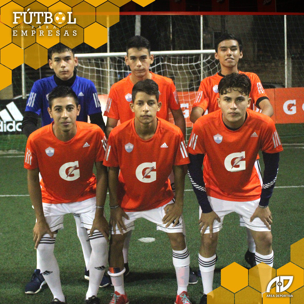 AreaDeportivaPy's tweet photo. ¡Felicidades a Los Jinetes FC🎉🎊! Los grandes los grandes ganadores del Torneo Gatorade 5 vs 5.🏆⚽️ https://t.co/n7SflIrQ6c