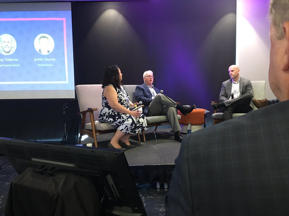 DorisBrown4's tweet photo. #TheBoxMaker #PXS19 #JohnSimpson #SeattleGormetFoods & #LindaCasey #BXPMagazine discussing the consumer experience as it relates to packaging. https://t.co/eC9TbEP9Of