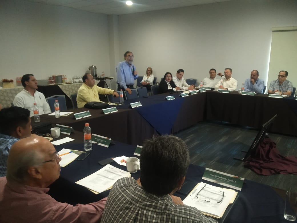 FNDMX's tweet photo. La capacitación para nuestros Agentes y Gerentes estatales de la CRNO, en promoción de nuestros productos y servicios financieros, es indispensable para brindar el mejor servicio a nuestros clientes 👩‍🎓. #FNDContigo #GobiernoDeMéxico https://t.co/61HLWHeIwo