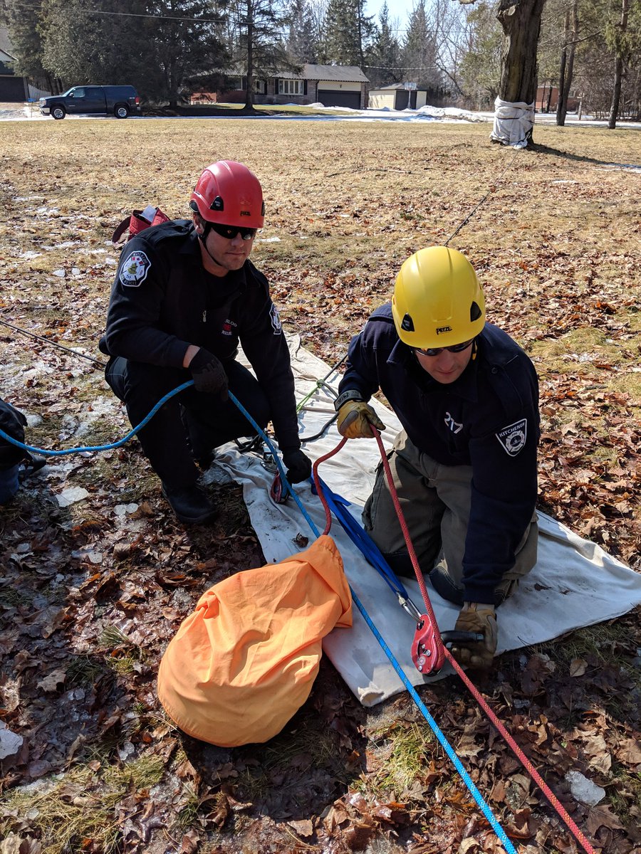 GordRoesch's tweet image. @Waterloo_Fire, @Kitchener_Fire and @SFA_Canada working together training in #NFPA1006 #roperescue today.  Great job all involved!