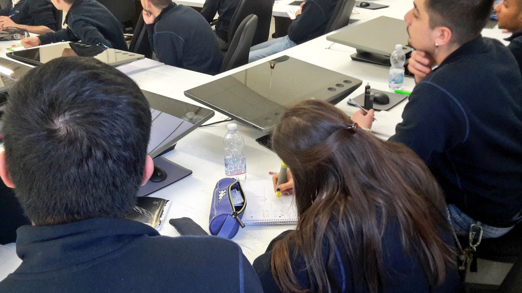 Federmeccanica's tweet photo. #LABOMEC Tecnici superiori per l'automazione e sistemi #meccatronici si formano qui. Conoscenze tecnico-scientifiche e didattica mirata al mondo del #lavoro in accordo con le esigenze delle imprese del territorio. Orientiamo al Futuro @ItsUmbria #ImpresaDay https://t.co/qPBvks6XLs