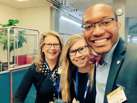 So grateful @RepMarciaFudge for meeting with us today and discussing #KidneyX. #KidneyX offers leading innovation in prevention, diagnosis, and treatment of kidney diseases. #KidneyAdvocates #KidneyX #KidneysontheHill #AAKPforPatients