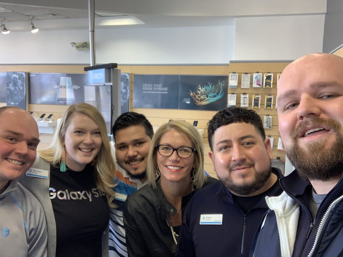 frederickrt40's tweet photo. No better way to start out a Wednesday than a visit from the lovely @404girl 🤗 Thanks for showing Route 40 some love &amp; stopping by!! #M0DSQUAD #MidAtlanticTakeOver #ABD https://t.co/BDEVzFTLzN
