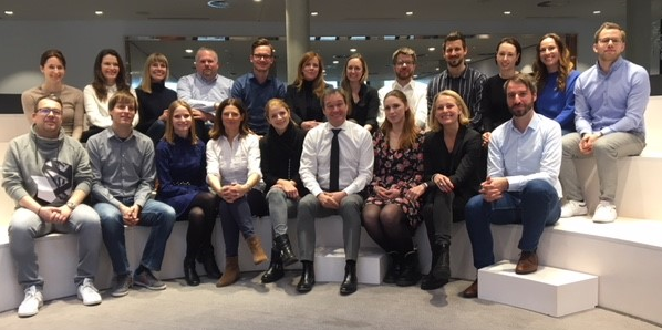 join_ada's tweet photo. In zwei Wochen startet unser #adafellowship - und das eigene Haus macht auch mit 🥳 Das sind die Fellows der #Handelsblatt Media Group - wir freuen uns auf ein spannendes Jahr mit euch 🚀 https://t.co/xYInSmhHJS