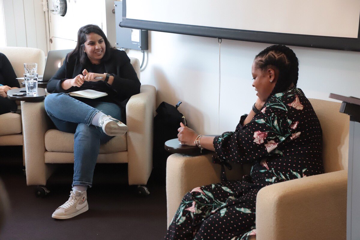 UofTCultureTech's tweet photo. Photos from our #MondayNightSeminar with Simone Browne @wewatchwatchers and Illegible Media Working group members: Jessica Lapp @lapp_jessica Rianka Singh @riankasingh Karen Dewart McEwen @Krndoom and Rebecca Noone. 
#MechanicalBro @UofTInfoFaculty https://t.co/fF8eTHEOo4