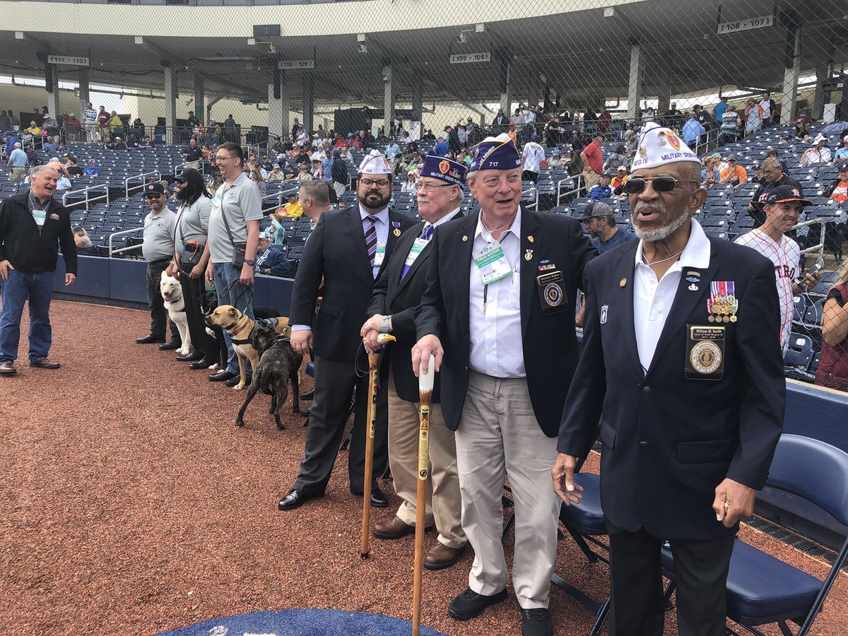 JuliaMorales's tweet photo. .@JustinVerlander’s Wins for Warriors Foundation launched a program called Adopt. Rescue. Heal. which rescues dogs from shelters and then trains them as service animals for military veterans in need.
They paired the first 4 veterans in the program with their service dogs today. https://t.co/LXPsZl3vj1