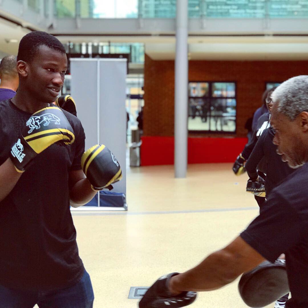 WestThames's tweet photo. The Barry Mcguigan Boxing Academy visited the college, students got involved with some training and sparing with pads. 🥊💪 https://t.co/5BhZnMI55D