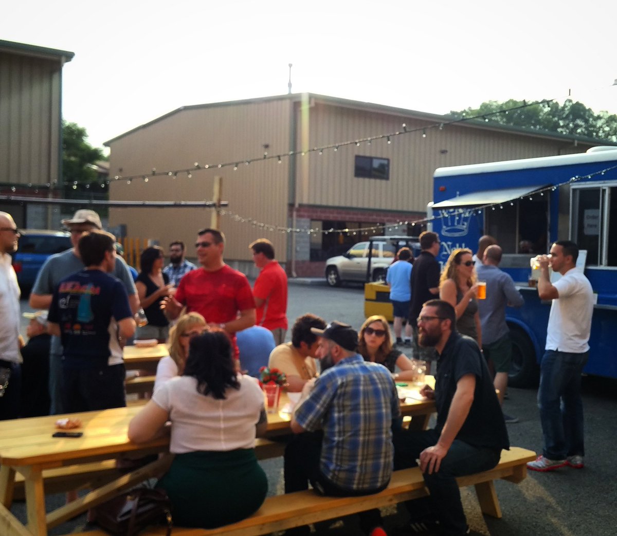 Do you run a food truck in Rhode Island, and are you interested in partnering with Foolproof for our tastings and events? If so, Tweet at us or send an email to info@foolproofbrewing.com. We’re always looking for new partners! #pawtucket #foodtruck #RhodeIsland #brewery