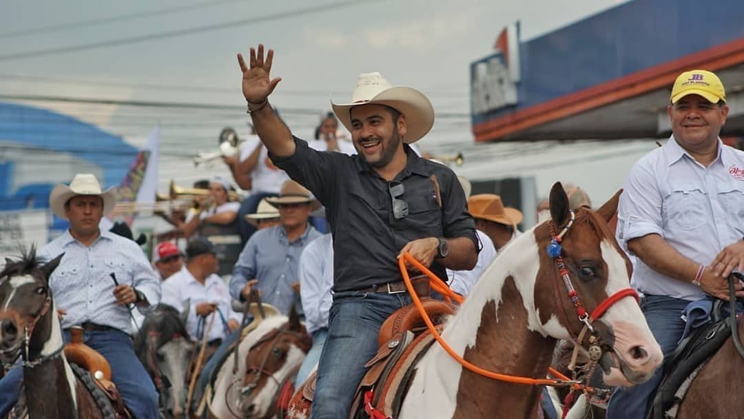"Contundente el apoyo de nuestra gente... ¡Vamos por un mejor #David!" #joaquindeleon 
#MunicipiodeDavid 

Conoce sus propuestas en joaquindeleon.com