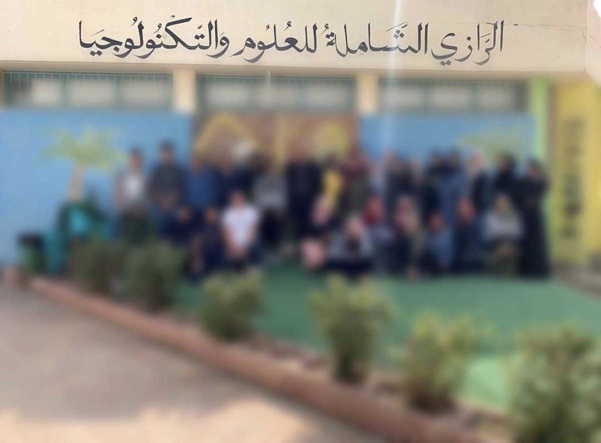 emanmtalka's tweet photo. هالسنه🎓💙💙...
أحتضن التخُرج جمال اسمائهم ، اللهم إننا نقترب،فبلغنا التمام.
اللهم تممّ الخطا وبارك بالمسير🎓💛 . https://t.co/qXzE5WA2TJ