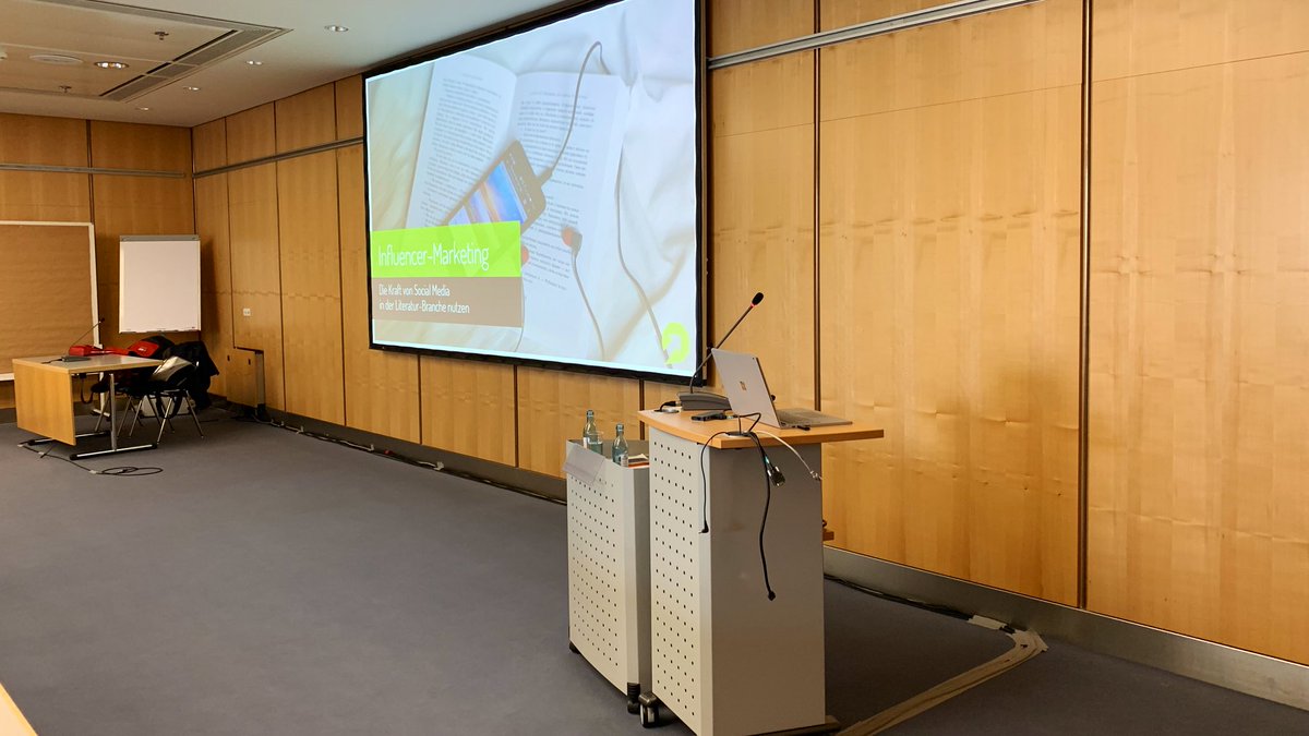 b00stme's tweet photo. Workshop zur Eröffnung der Leipziger Buchmesse: #InfluencerMarketing in der Buchbranche #lbm19 #lbm2019 https://t.co/1MKsIQo8cA
