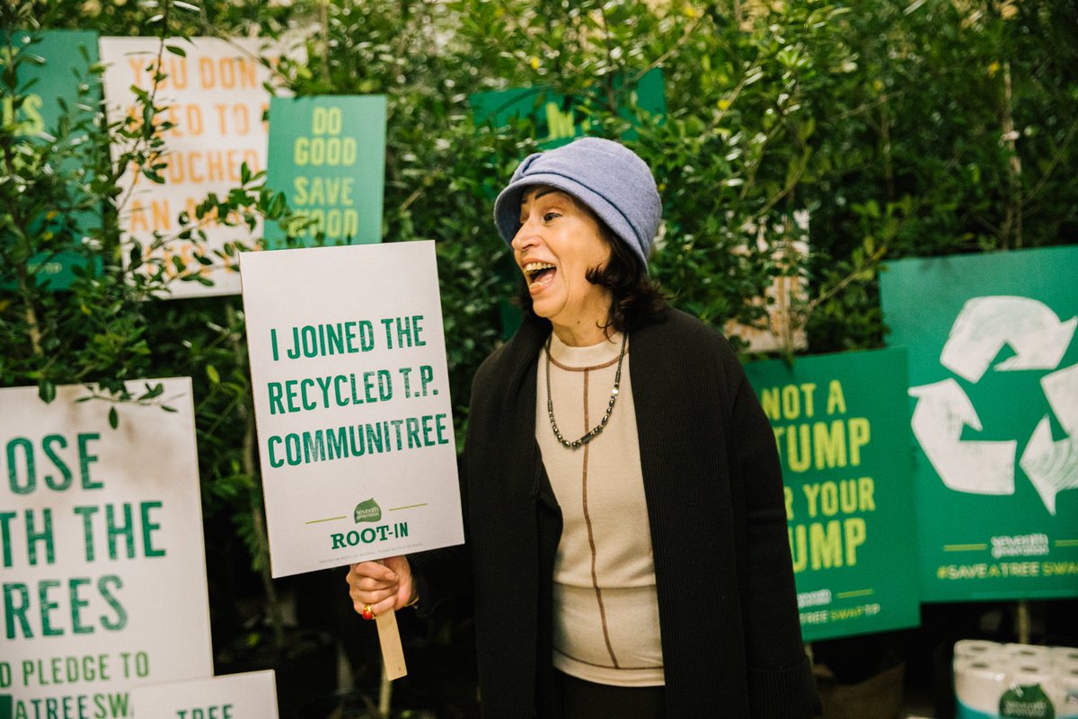 I’m here at Grand Central with <a href="/SeventhGen/">Seventh Generation</a> and all of my TreeFFs calling out conventional TP. Come hang, here ‘till 8! #SaveaTreeSwapTP