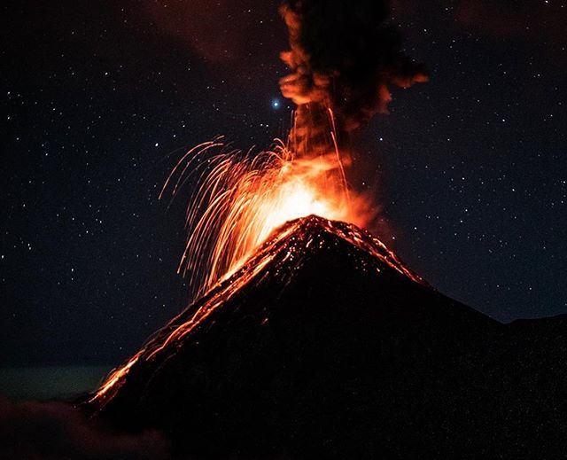 Fuego with its nightly fireworks spectacle 🌋
.
.
.
#volcano #nature #landscape #photography #sky #mountains #mountain #photooftheday #lava #volcan #hiking #vulkan #travelphotography #guatemala #naturephotography #adventure #wanderlust #fuego #acatena… ift.tt/2FgbR7W