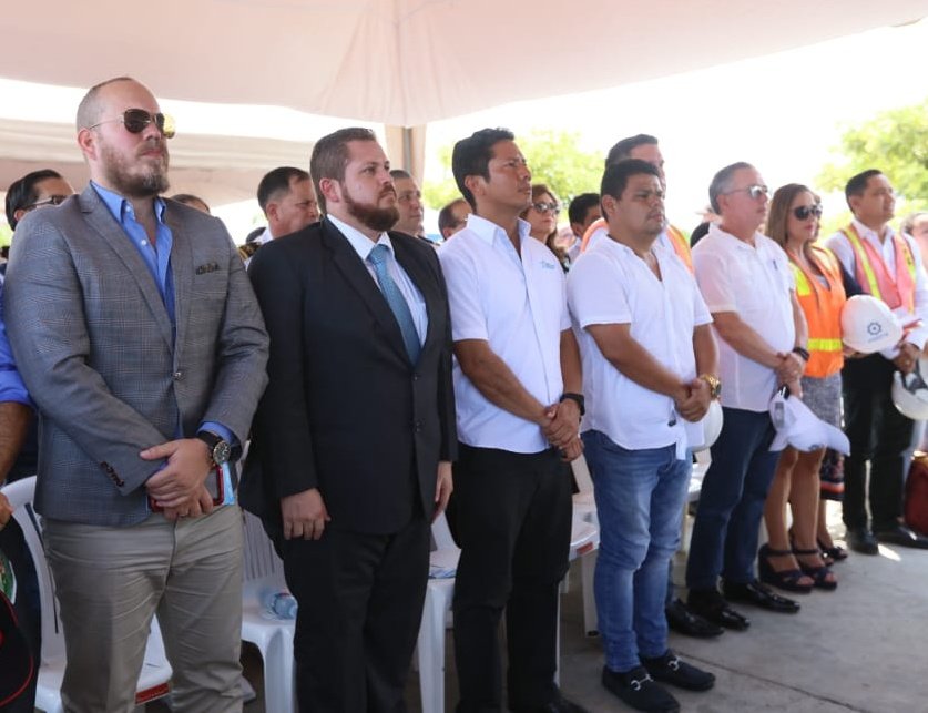 CTEcuador's tweet photo. Nuestro Director Ejecutivo @JimmyNegrete, junto con otras autoridades, fue invitado a la inspección de la obra de recuperación y operatividad de Las Esclusas y puente sobre el estero Cobina.
#CTEContigo https://t.co/mCpLfAzrN8