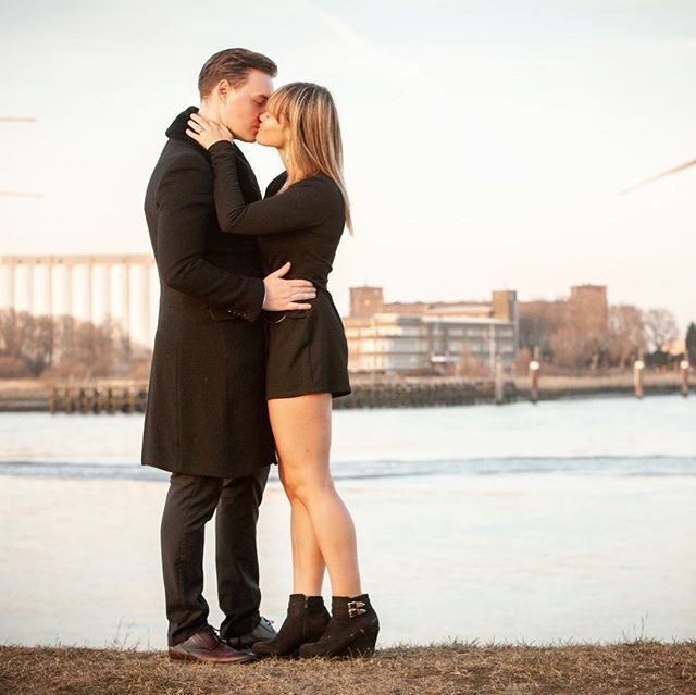 Pixelsandcuts's tweet image. Besitos #couple #kiss #beso #antwerpen #linkeroever #sintannaplaasj #kus #love #antwerp #fotograaf ift.tt/2TUUUdq