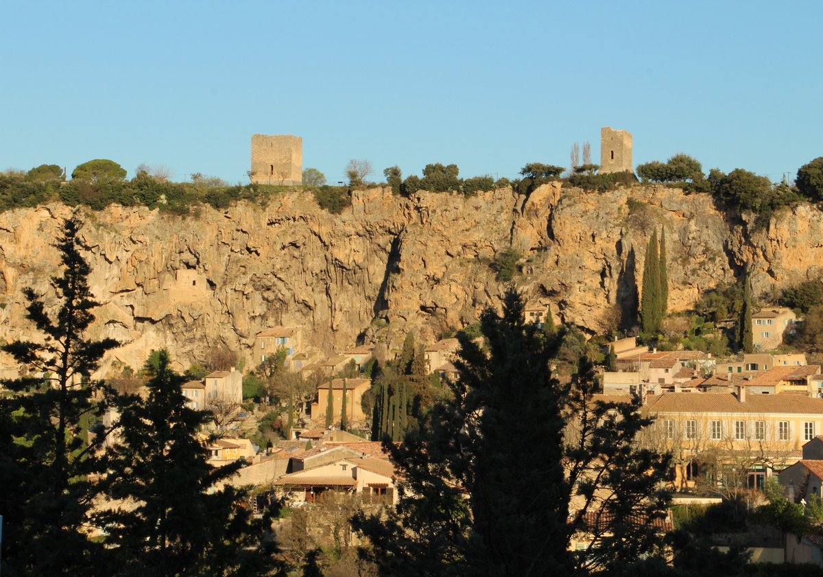 aphilibert83's tweet image. N'oubliez pas de voter pour #Cotignac #VillagePréféré !! facebook.com/villageprefere/ #MagnifiqueFrance @villageprefere @MairieCotignac